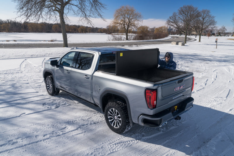 UnderCover 2024 Toyota Tacoma 5ft Triad Bed Cover