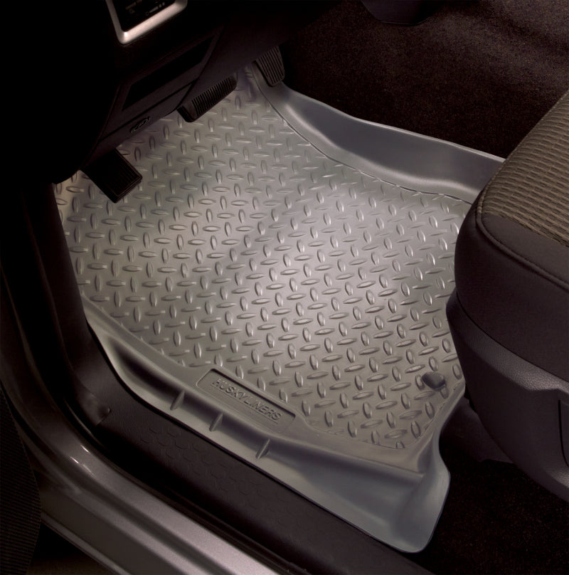 Husky Liners 99-04 Grand Cherokee (4DR) Classic Style Black Floor Liners